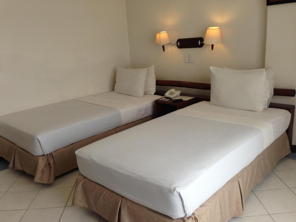 Soledad Suites Panglao Exterior foto